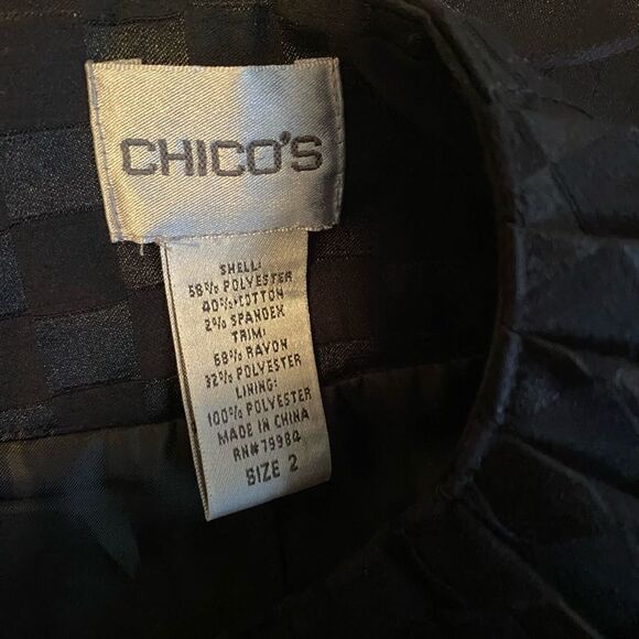 Chico’s Black Jacquard 3/4 sleeves Clasp closure blazer, size 2/12 - Picture 5 of 5